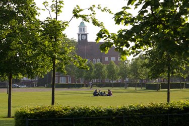 A group of people sit and enjoy Broadway Gardens
