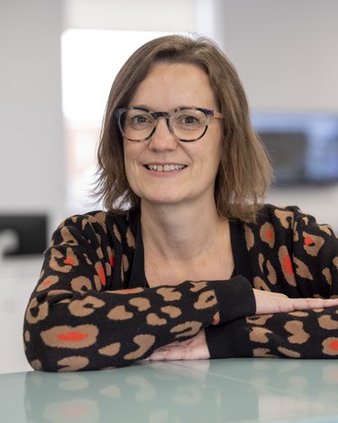 Headshot of fiona grant