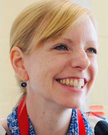 Headshot of Joanna Dew